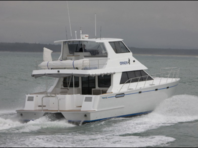 Roger Hill 14m semi-displacement powercat