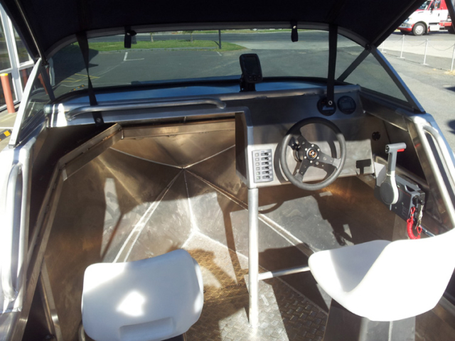 Kingfisher 535 Cuddy