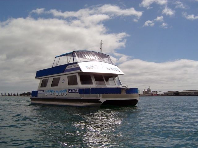 Leisure Cat Houseboats 11-12m Leisure Cat Houseboats