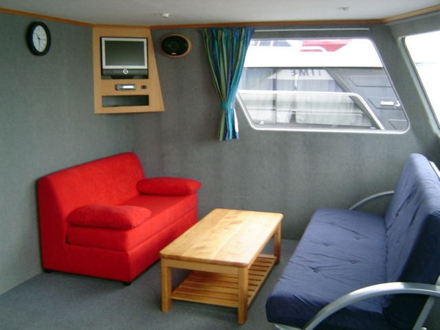 Leisure Cat Houseboats 11-12m Leisure Cat Houseboats