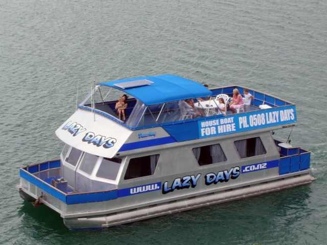 Leisure Cat Houseboats 11-12m Leisure Cat Houseboats