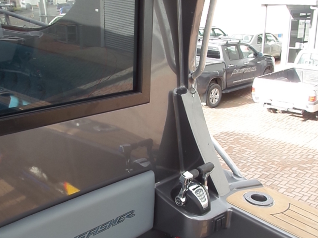 Kingfisher 1000 Powercat