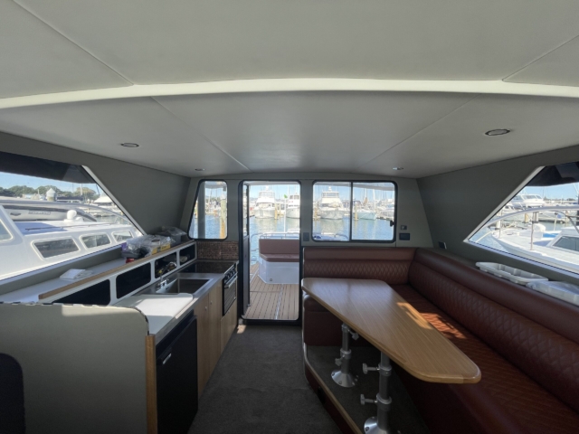 Roger Hill 12m Displacement Hull Powercat