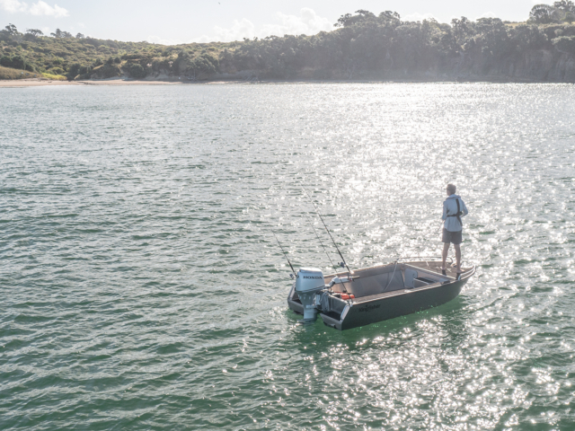 390 Powercat Side Console