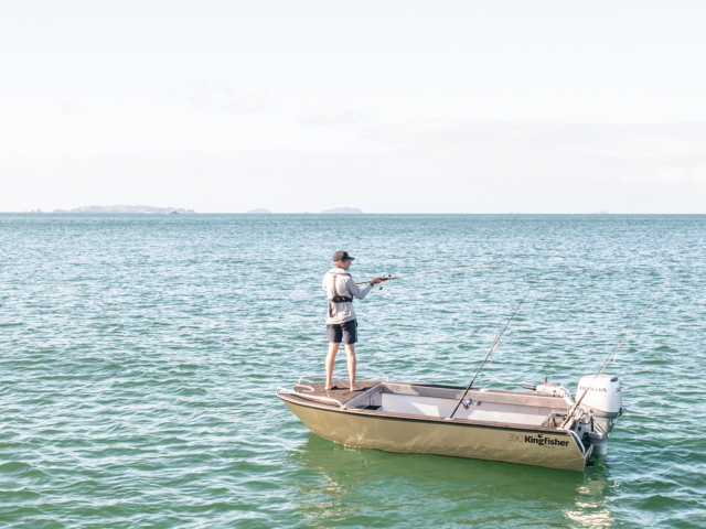 390 Powercat Side Console